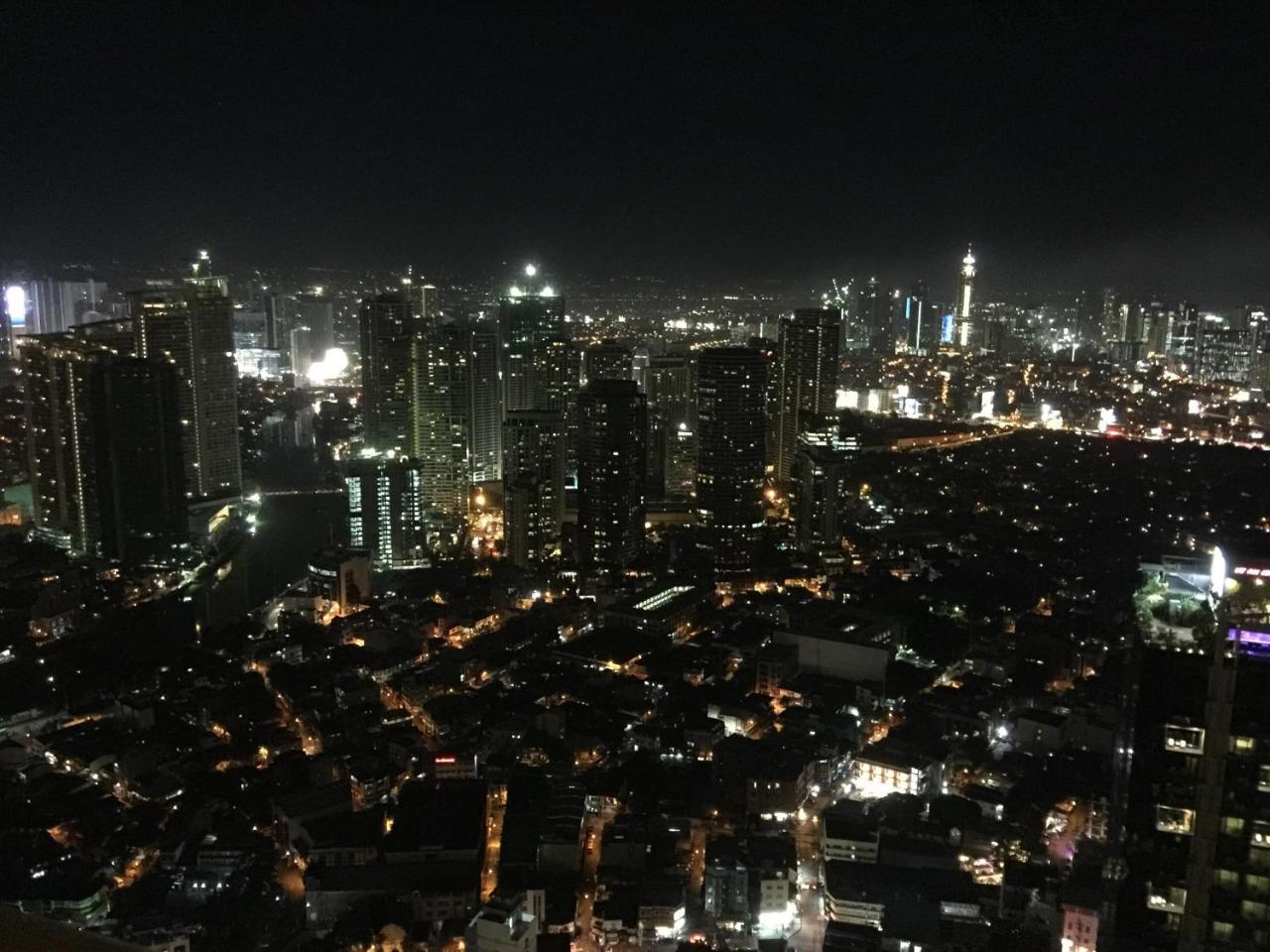 Seven Doors Aparthotels In Gramercy Makati Makati City Exterior photo